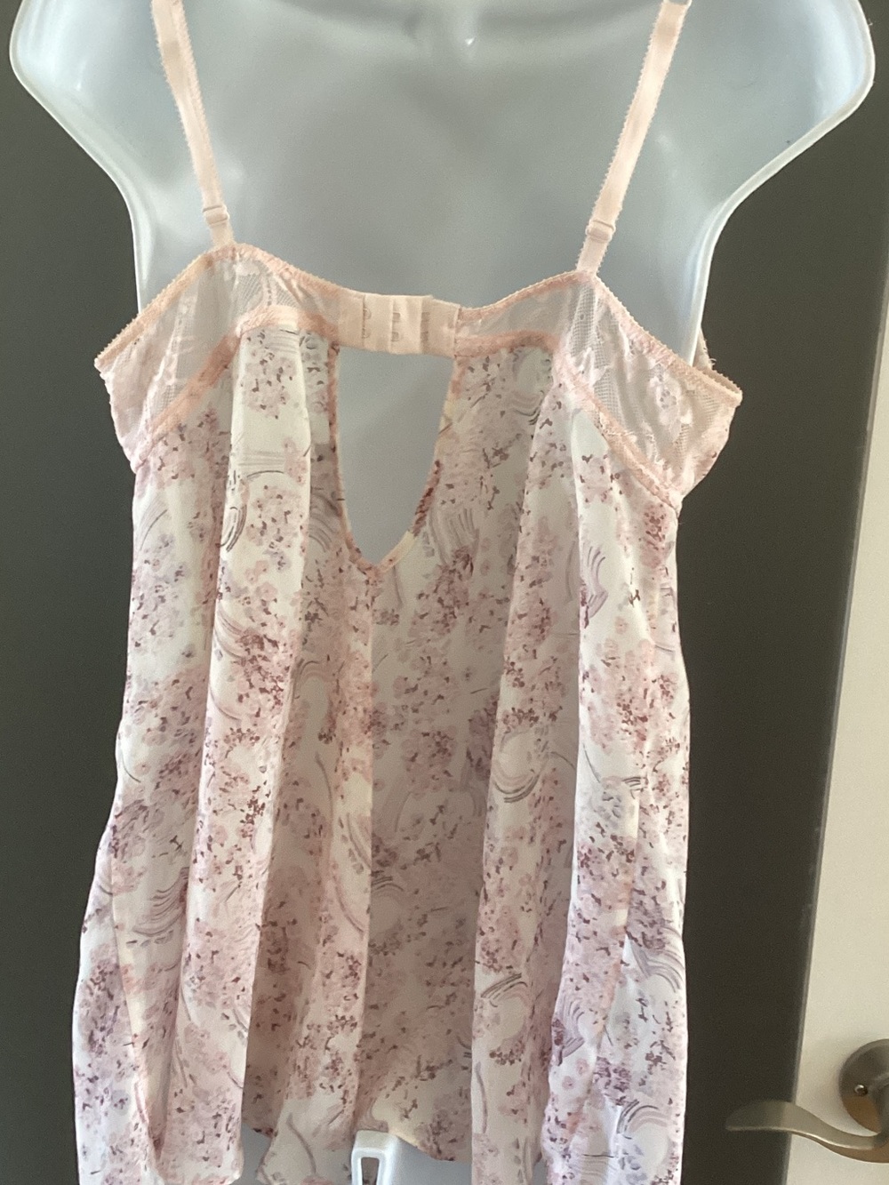 La SENZA Pink Floral Lace Chemise with Bow Accents - Picture 5 of 6